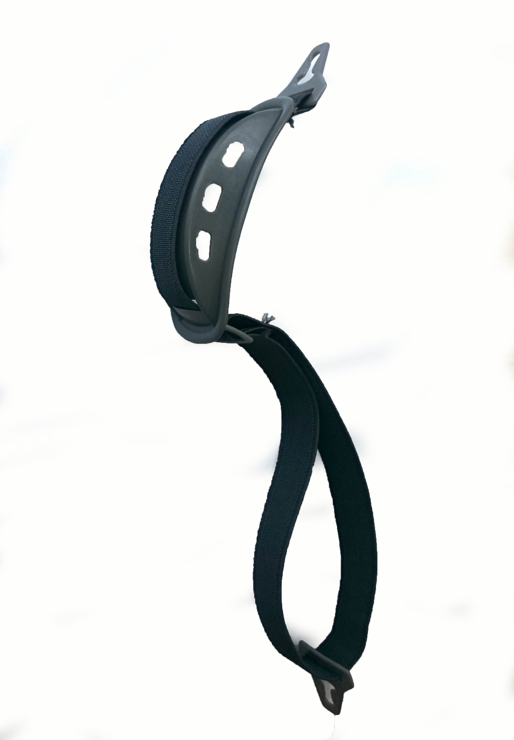Mallcom White Diamond XIII helmet with chin straps with chin protectors